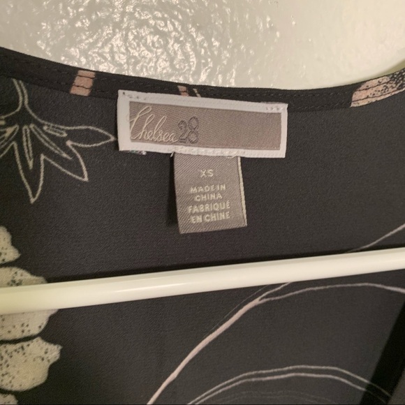 Chelsea28 Long Sleeve V-Neck Blouse Black Floral - Picture 11 of 12